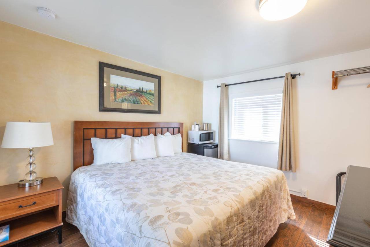 Vineyard Valley Inn Cloverdale Extérieur photo