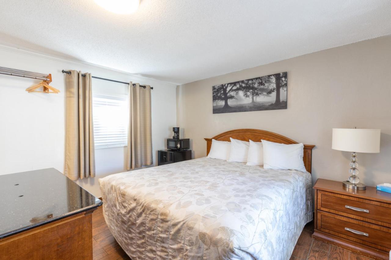 Vineyard Valley Inn Cloverdale Extérieur photo