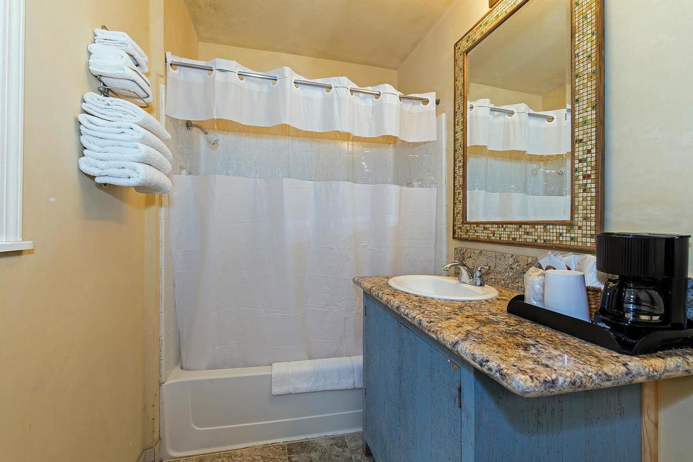 Vineyard Valley Inn Cloverdale Extérieur photo