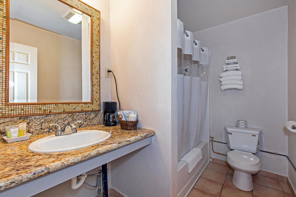 Vineyard Valley Inn Cloverdale Extérieur photo